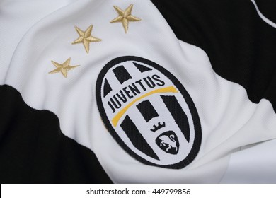 Detail Juventus Logo 3 Stars Nomer 39