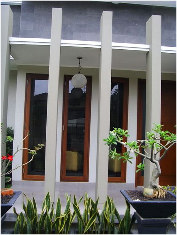 Detail Kaca Depan Rumah Nomer 16