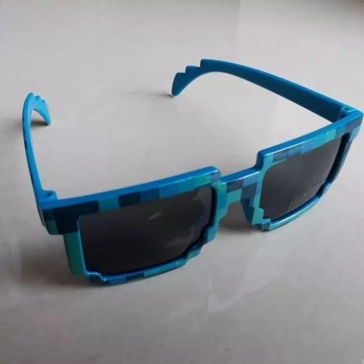 Detail Kacamata Warna Biru Nomer 44