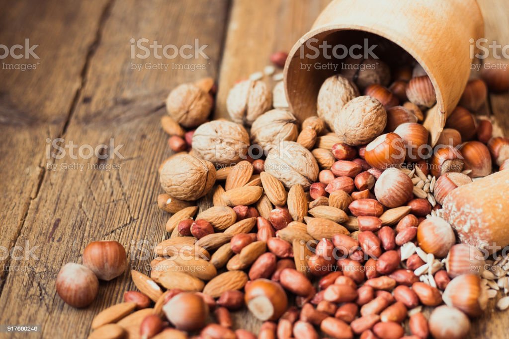Detail Kacang Almond Dan Kenari Nomer 46