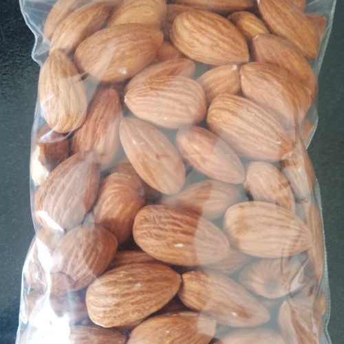 Detail Kacang Kenari Dan Almond Nomer 21