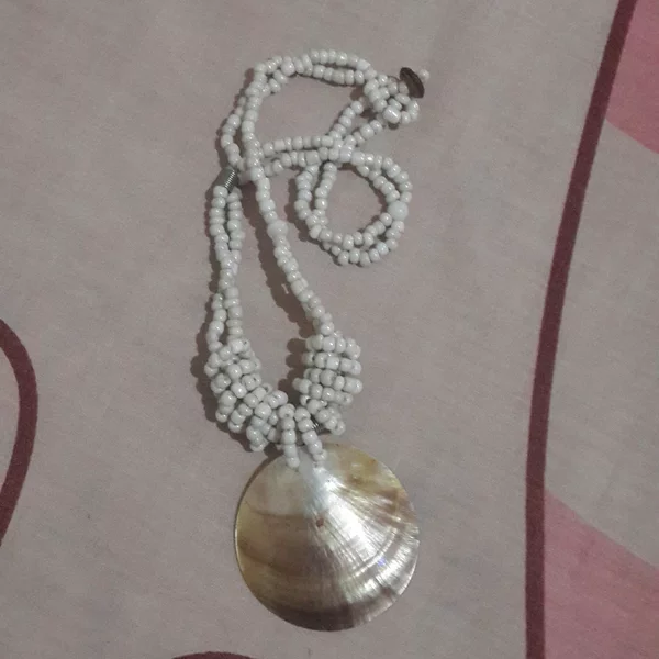 Detail Kalung Dari Sisik Ikan Nomer 31