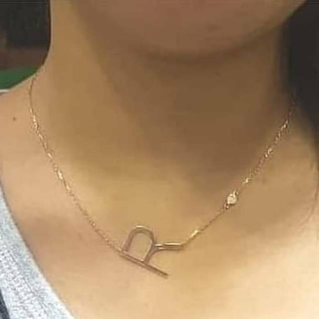 Detail Kalung Emas Huruf R Nomer 11