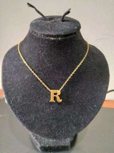 Detail Kalung Emas Huruf R Nomer 16