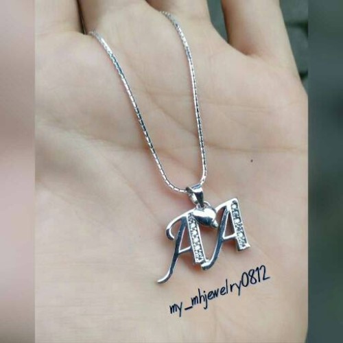 Detail Kalung Huruf Emas Putih Nomer 22