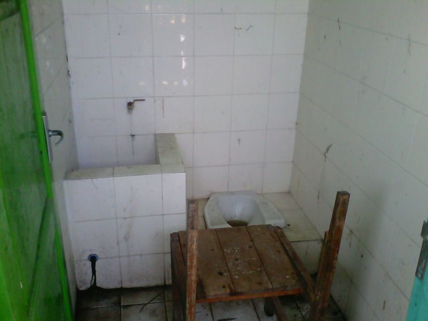 Detail Kamar Mandi Jelek Nomer 27