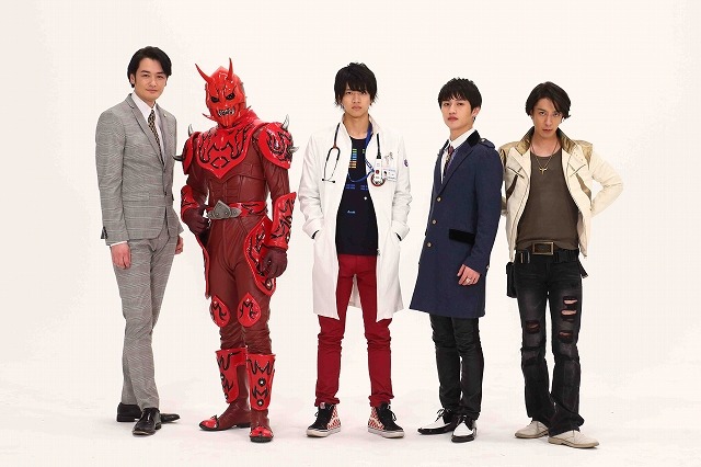 Detail Kamen Rider Super Sentai Super Hero Taisen Nomer 47