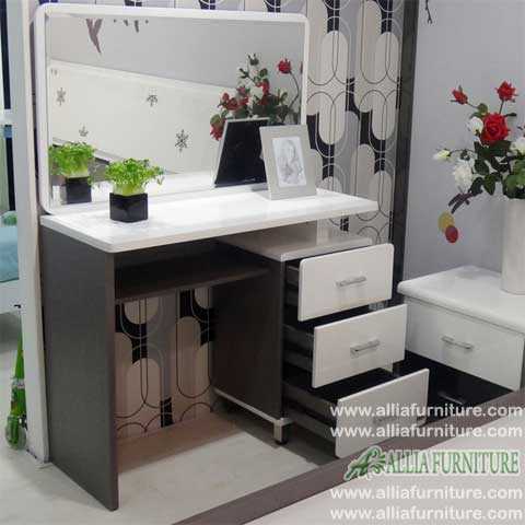 Detail Desain Meja Rias Minimalis Nomer 44