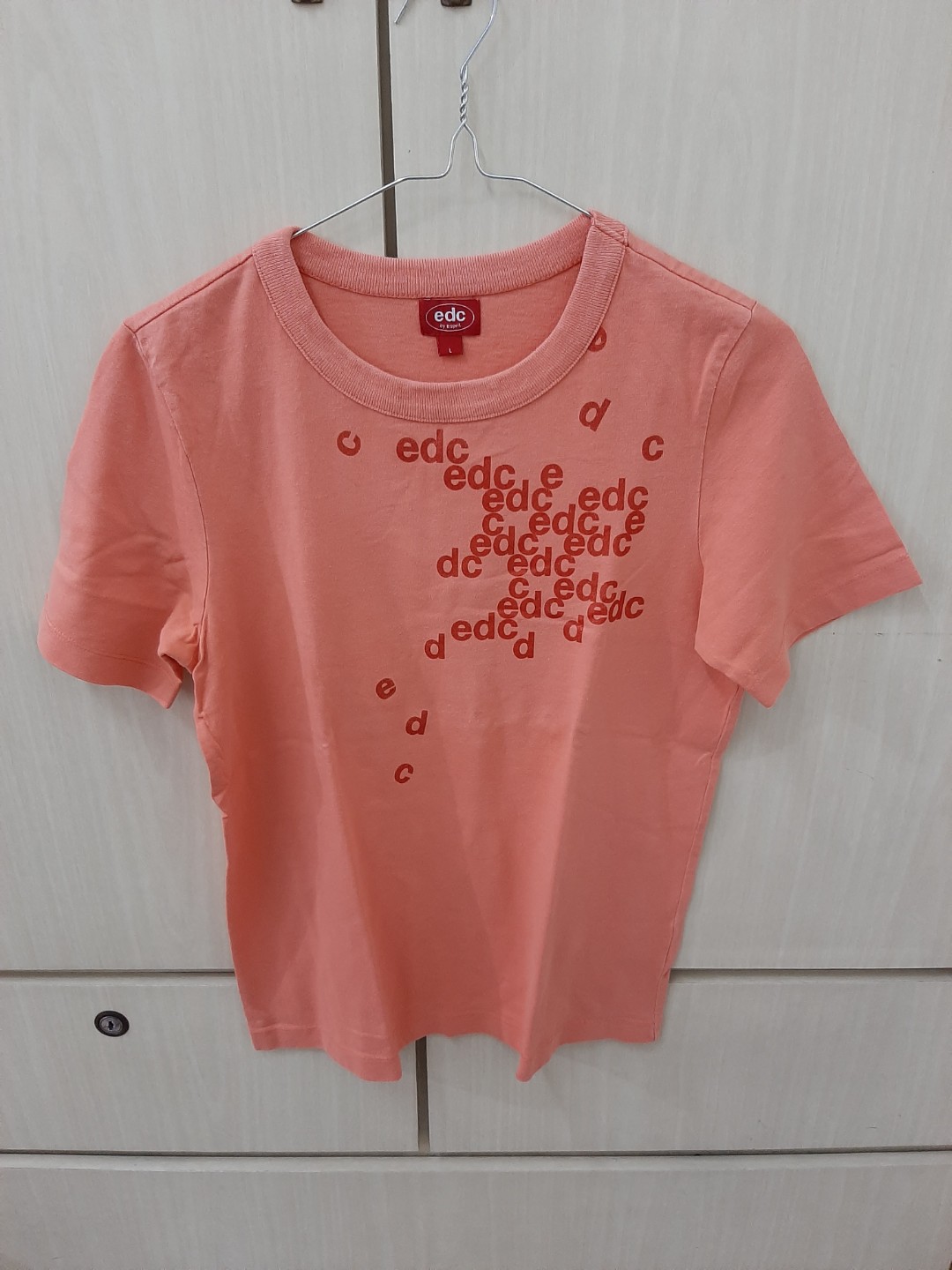 Detail Kaos Warna Peach Nomer 49