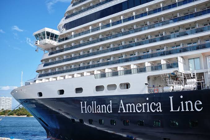 Detail Kapal Holland America Line Nomer 3