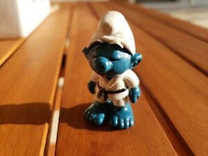 Detail Karate Smurf Nomer 21