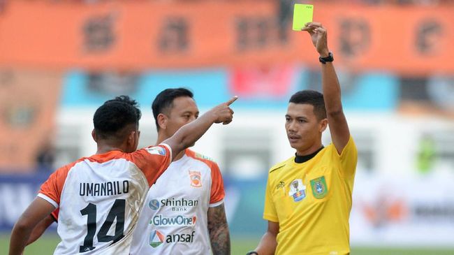 Detail Kartu Kuning Wasit Nomer 27