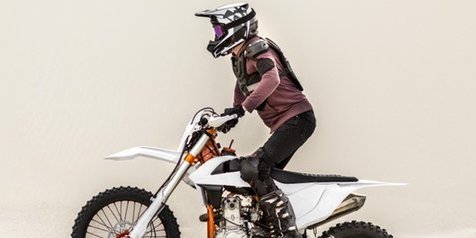 Detail Kata Kata Pembalap Motor Nomer 23