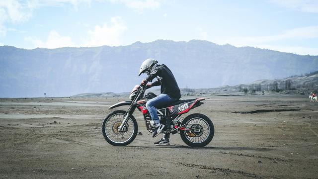 Detail Kata Kata Pembalap Motor Nomer 49