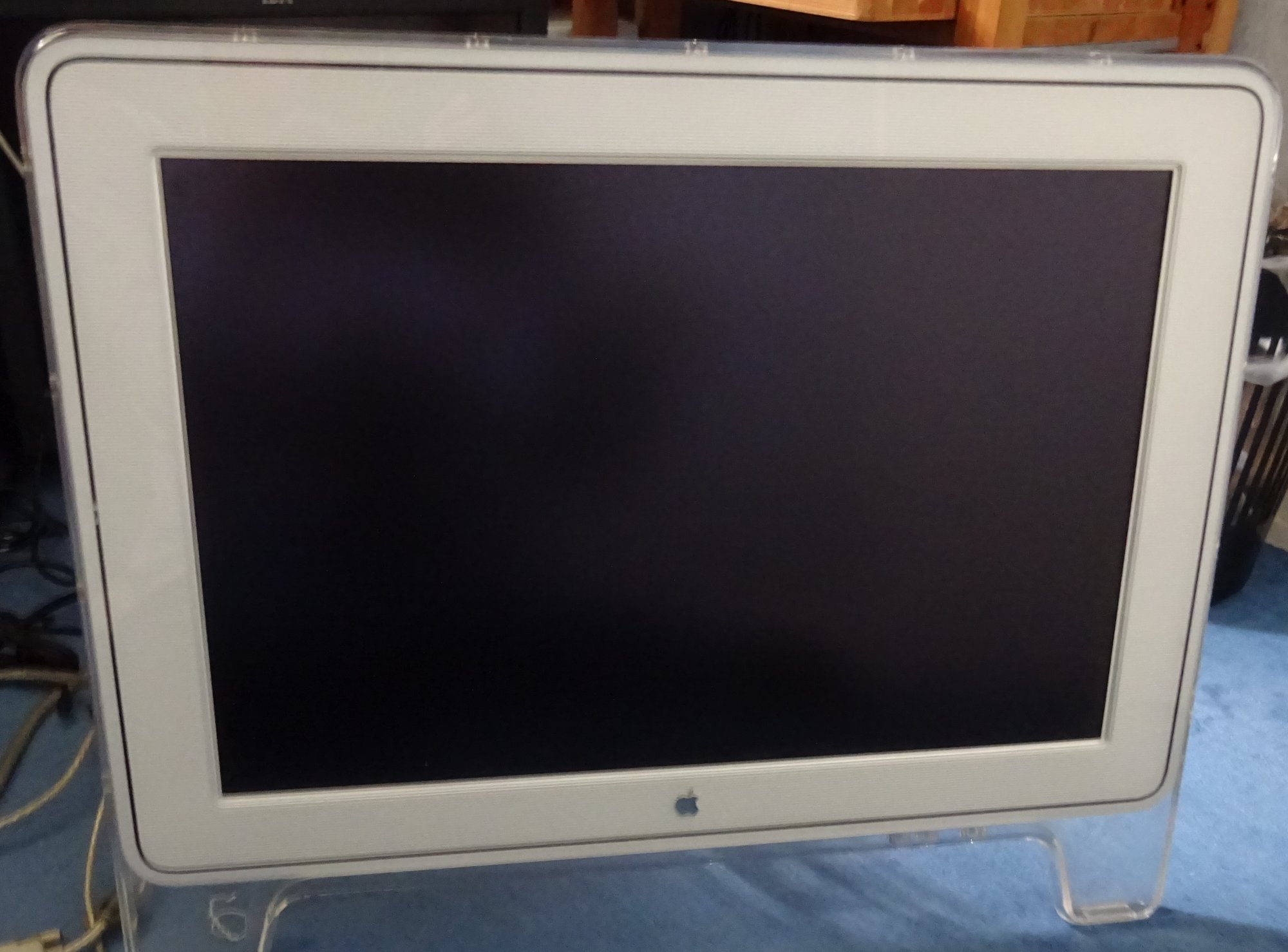 Detail Apple Lcd Nomer 24