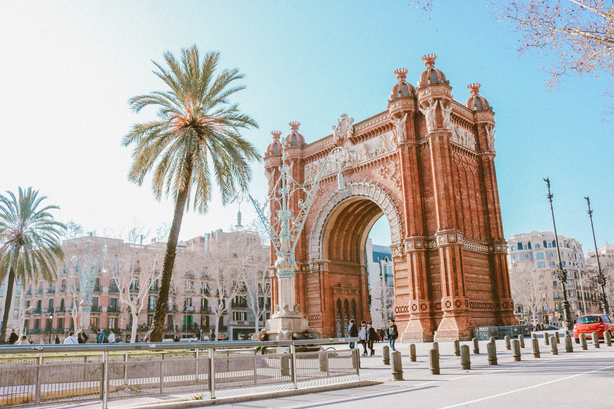 Detail Arc The Triomphe Barcelona Nomer 24