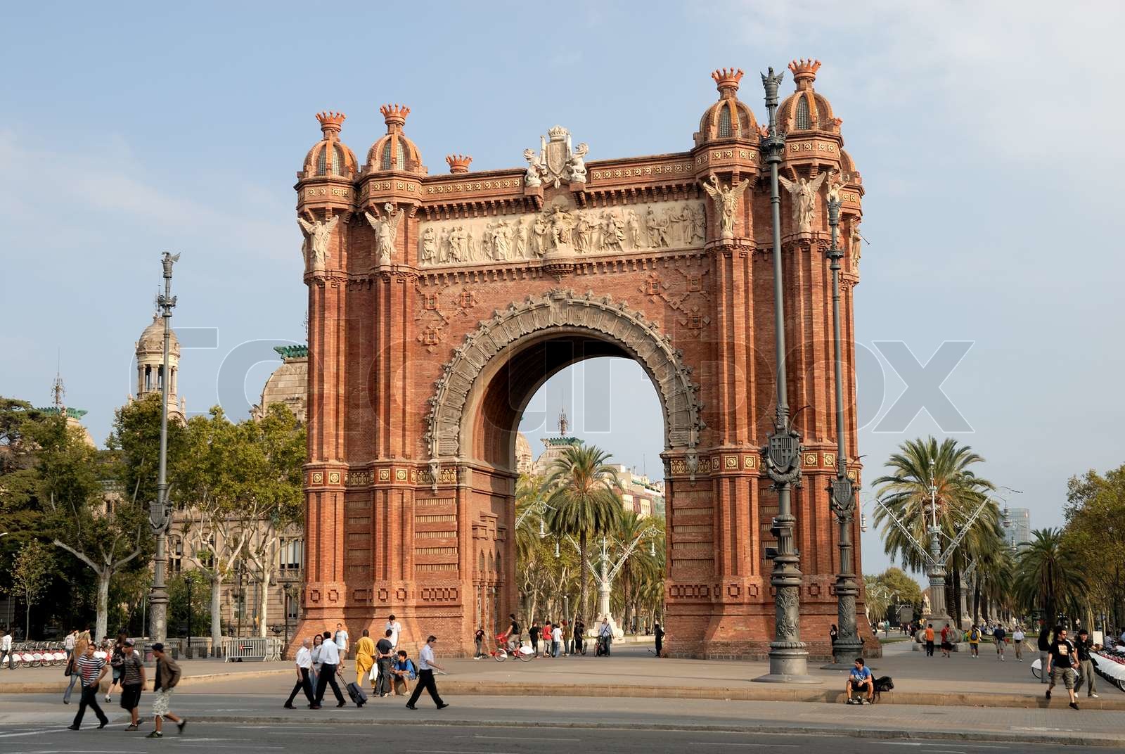 Detail Arc The Triomphe Barcelona Nomer 40