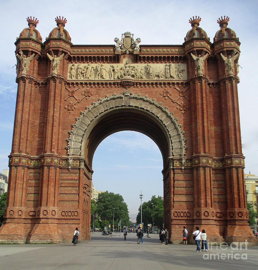 Detail Arc The Triomphe Barcelona Nomer 49