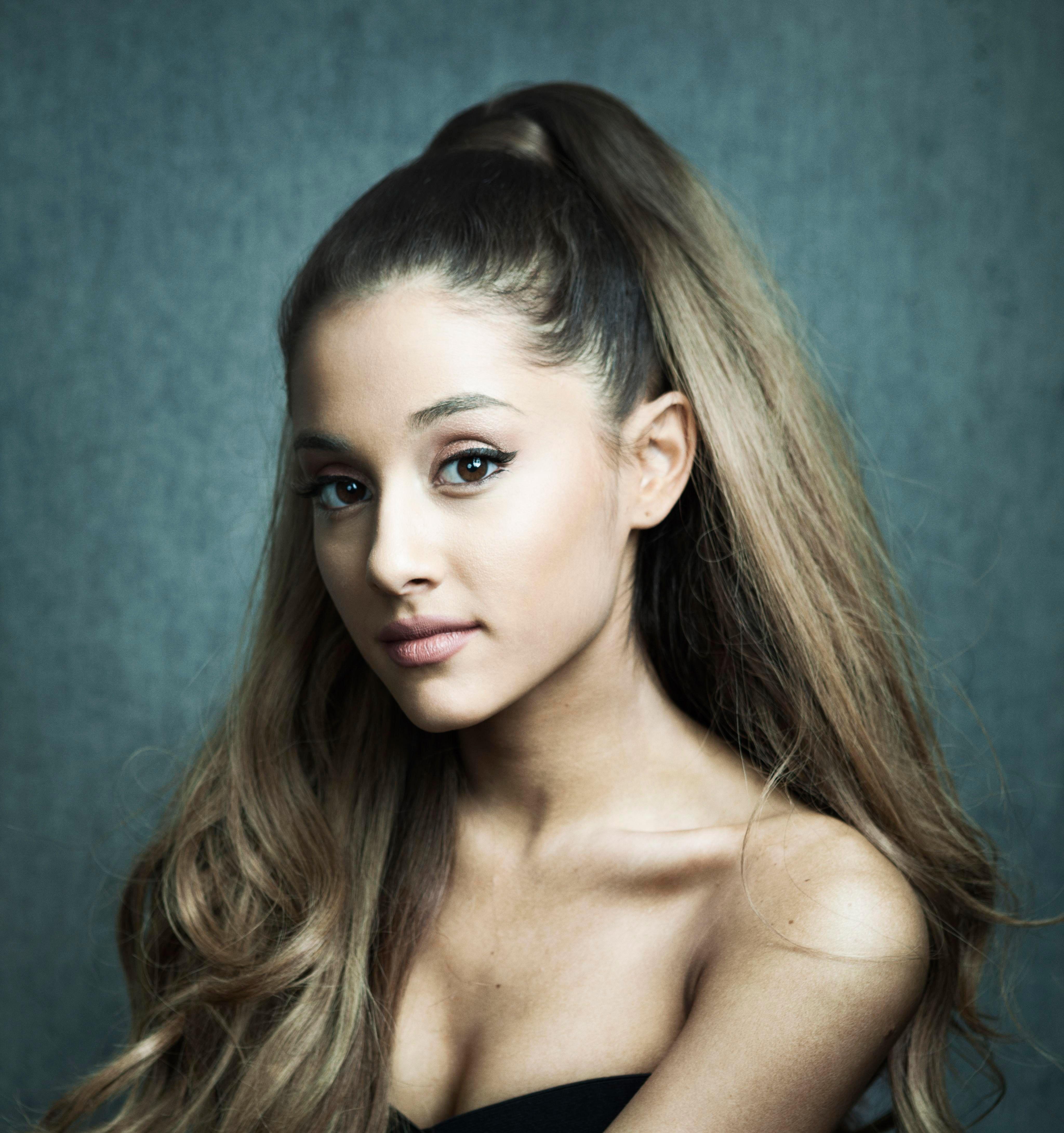 Detail Ariana Grande Hd Nomer 15