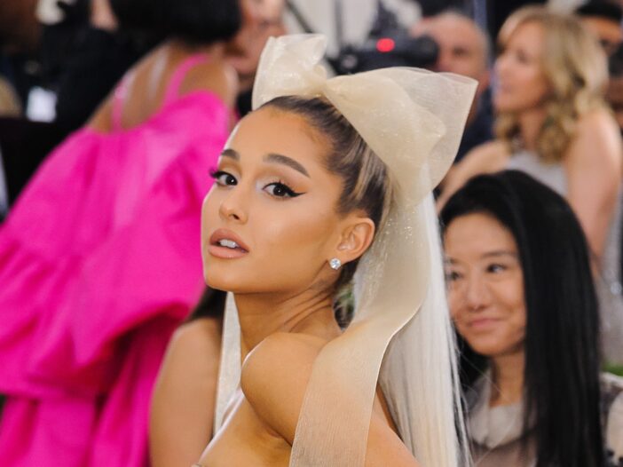 Download Ariana Grande Tanpa Make Up Nomer 45