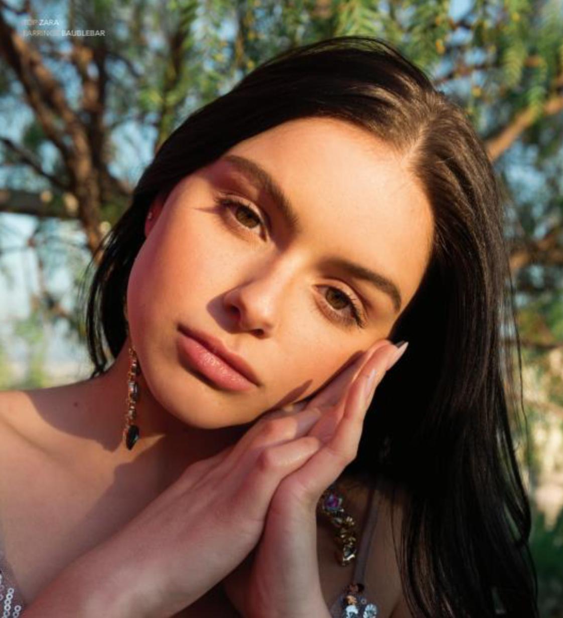 Detail Ariel Winter Xray Nomer 47