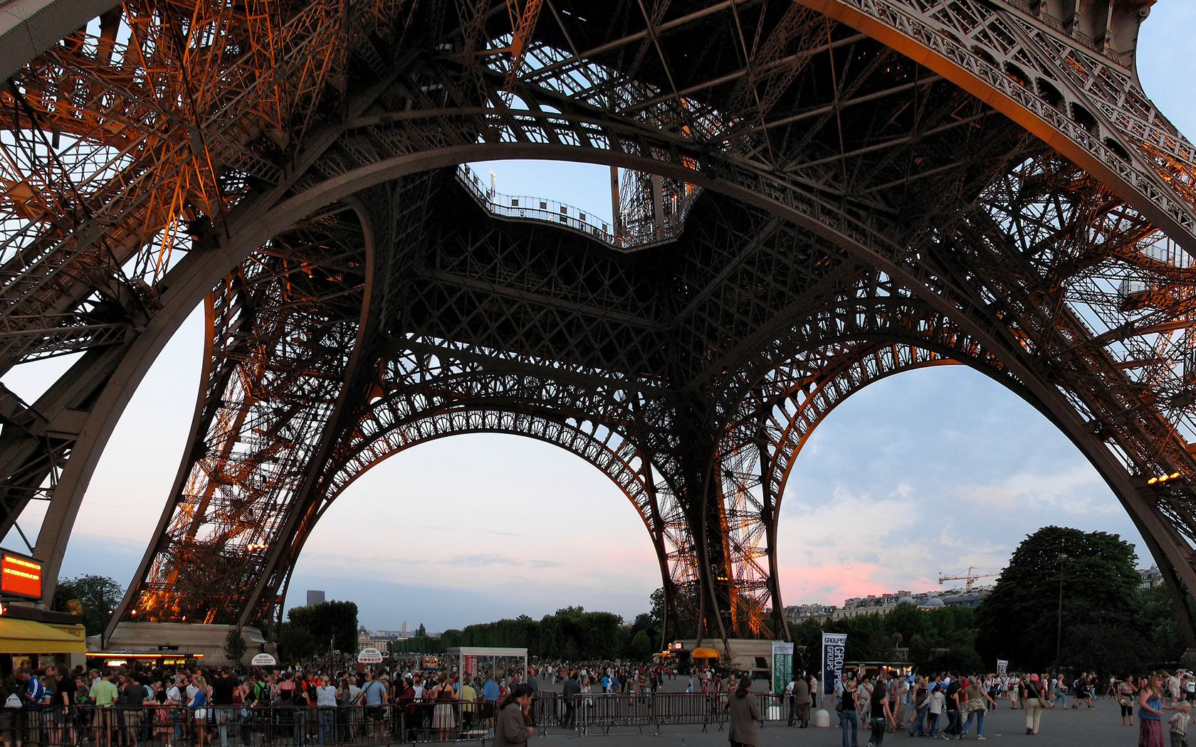 Detail Arsitek Menara Eiffel Nomer 21