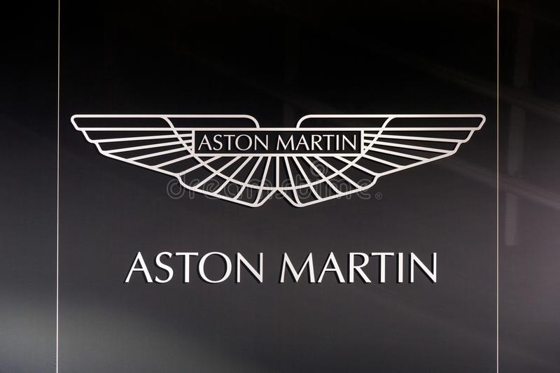 Detail Aston Martin Symbol Photos Nomer 36