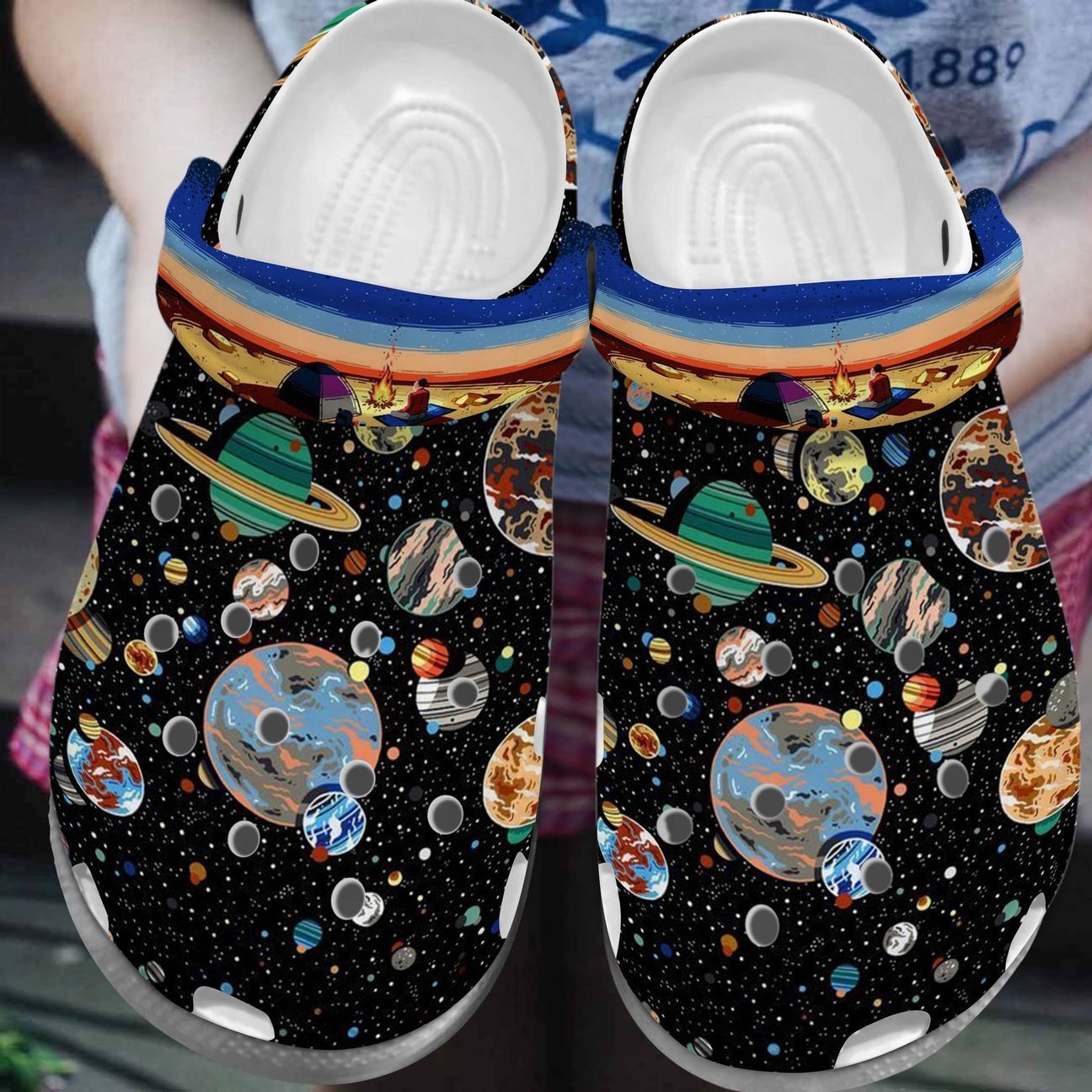 Detail Astronaut Crocs Nomer 15