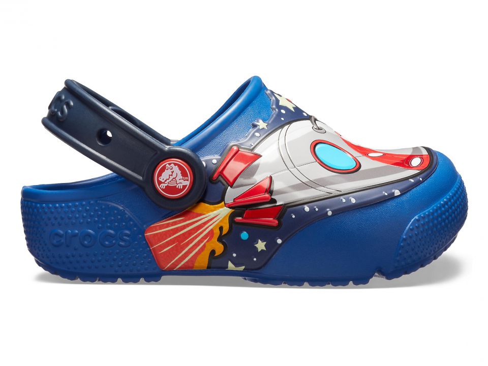 Detail Astronaut Crocs Nomer 21