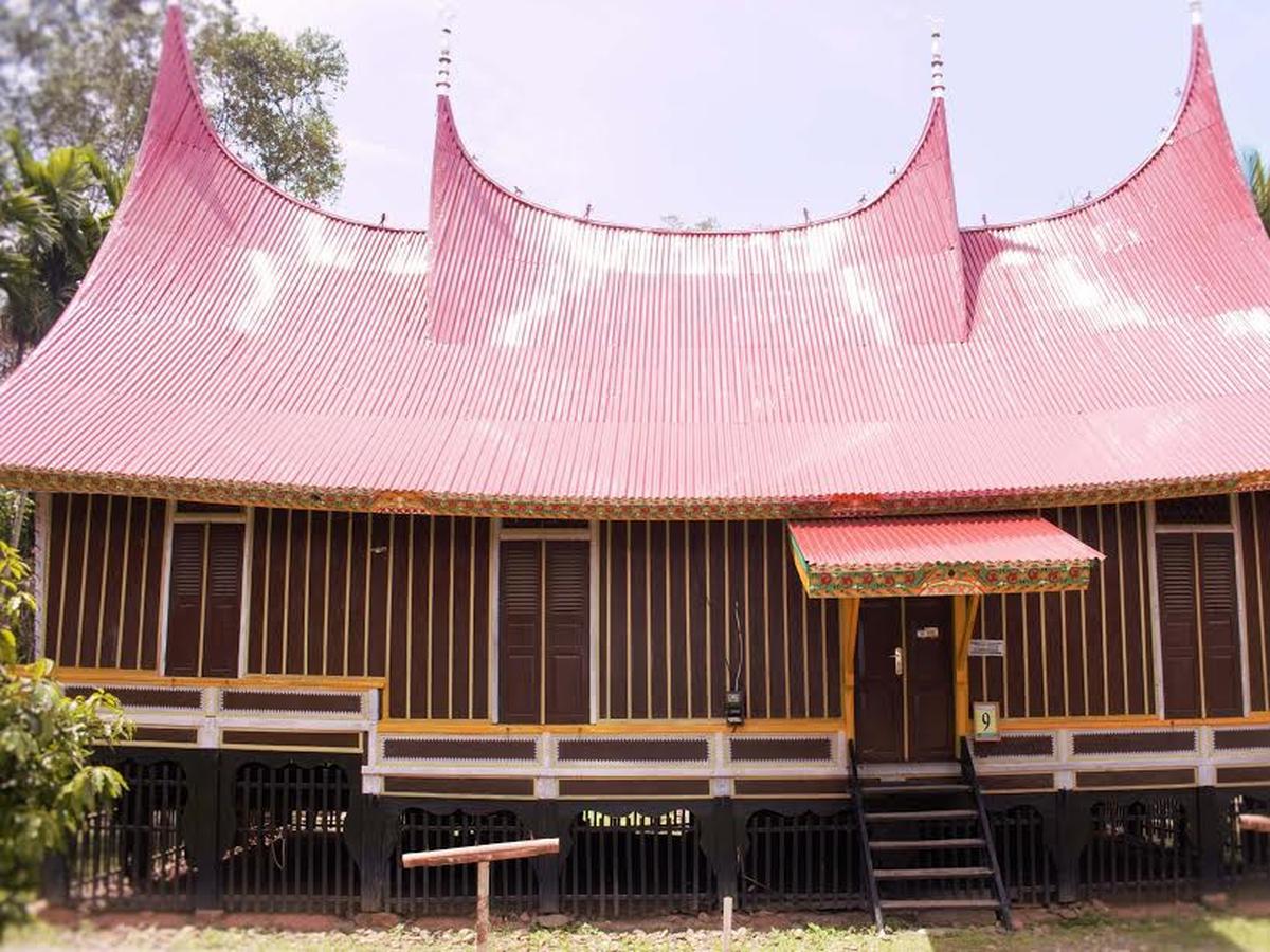 Detail Atap Rumah Gadang Berbentuk Nomer 32