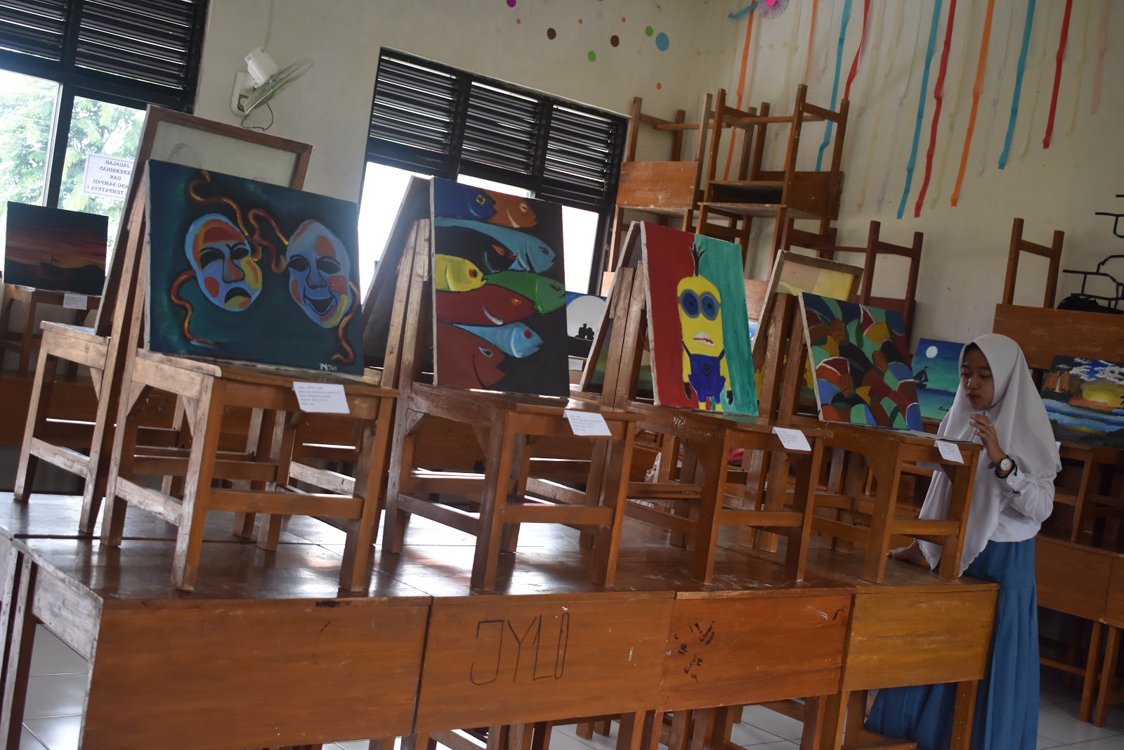 Desain Pameran Kelas - KibrisPDR