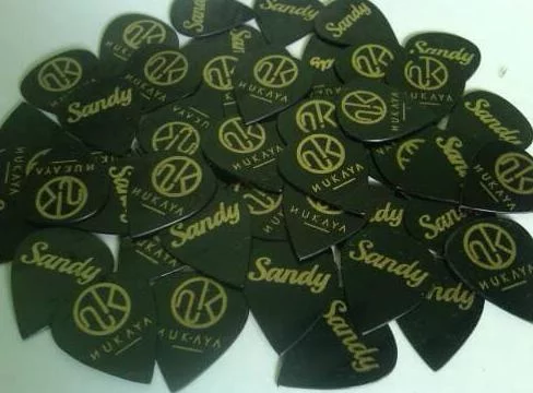Detail Desain Pick Gitar Nomer 40