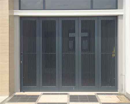 Detail Desain Pintu Garasi Nomer 19