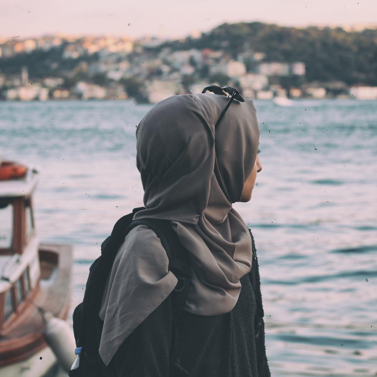 Detail Kata Mutiara Wanita Muslimah Jatuh Cinta Nomer 12