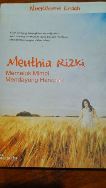 Detail Baca Buku Meuthia Rizki Memeluk Mimpi Mendayung Harapan Nomer 11