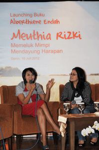 Detail Baca Buku Meuthia Rizki Memeluk Mimpi Mendayung Harapan Nomer 16