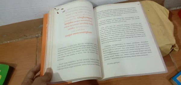 Detail Buku Meuthia Rizki Memeluk Mimpi Mendayung Harapan Nomer 35