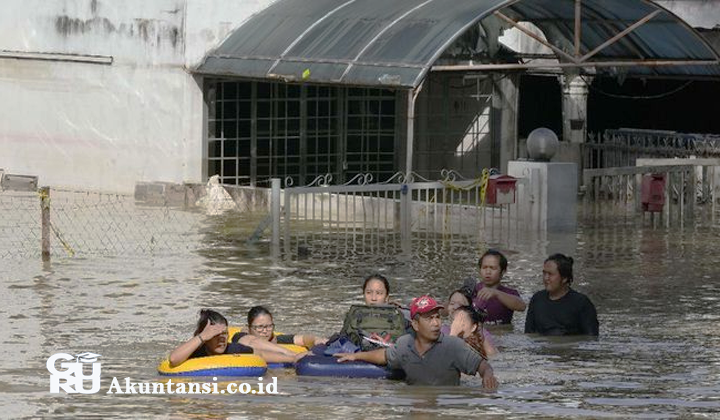 Detail Buku Mimpi Banjir Erek Erek Nomer 34