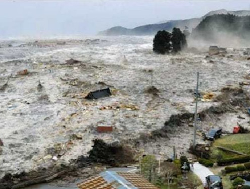 Detail Buku Mimpi Banjir Tsunami Nomer 5