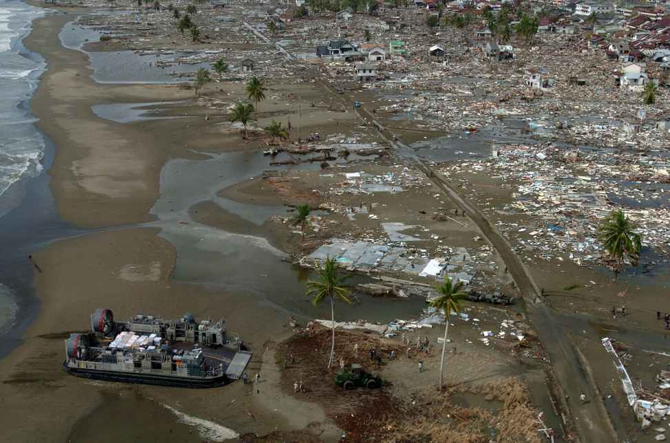 Detail Buku Mimpi Banjir Tsunami Nomer 35