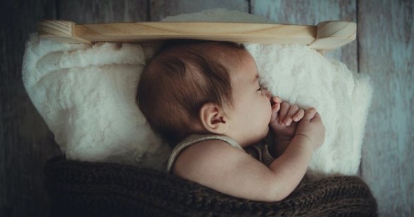 Detail Buku Mimpi Bayi Duduk Di Atas Genteng Nomer 6