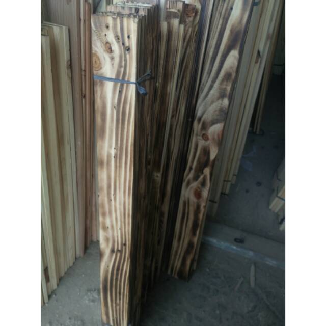 Detail Kayu Pinus Bakar Nomer 4