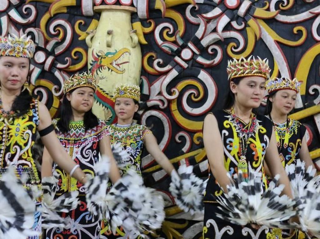 Detail Kebudayaan Suku Dayak Dan Gambar Nomer 11