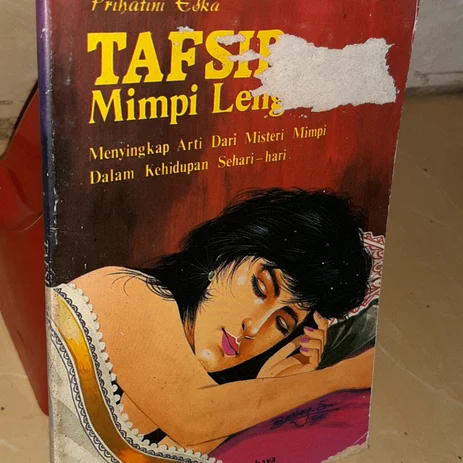 Detail Pengarang Buku Primbon Mimpi Nomer 30