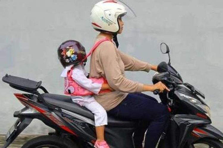 Detail Suami Istri Tabrakan Naik Motor Buku Mimpi Nomer 33