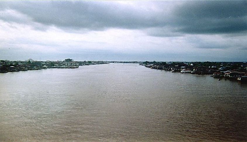 Detail Gambar Sungai Indonesia Nomer 45