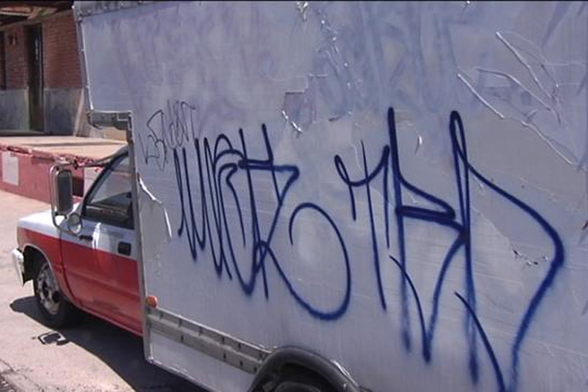 Detail Lobos Graffiti Nomer 37