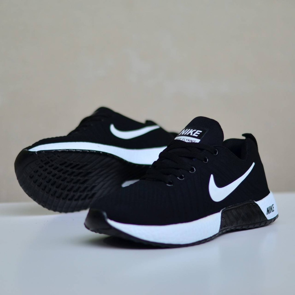 Detail Foto Sepatu Nike Nomer 10