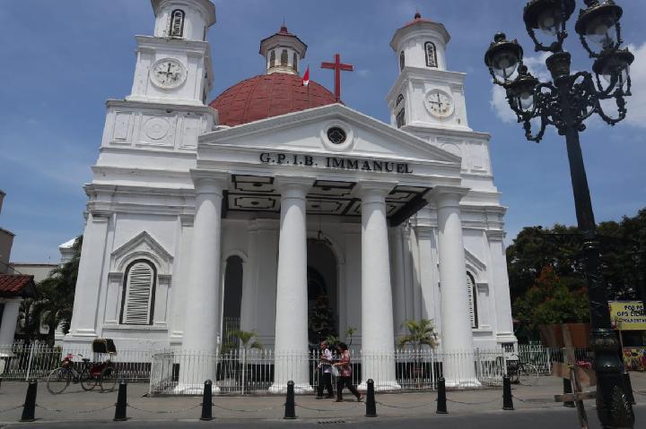 Detail Gambar Gereja Kristen Gambar Gereja Kristen Protestan Nomer 10