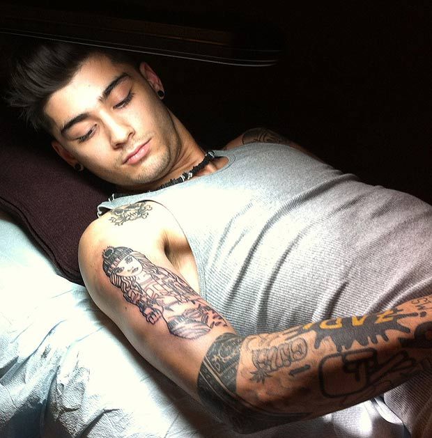 Detail Foto Keren Zayn Malik Nomer 32